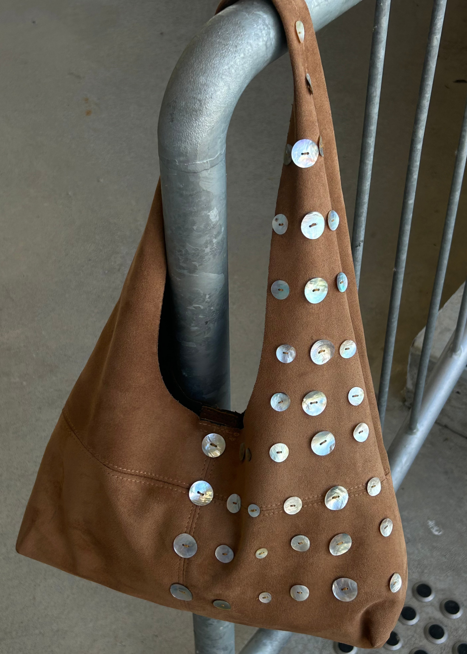 faux suede bag Dae Resort pearl button details studded